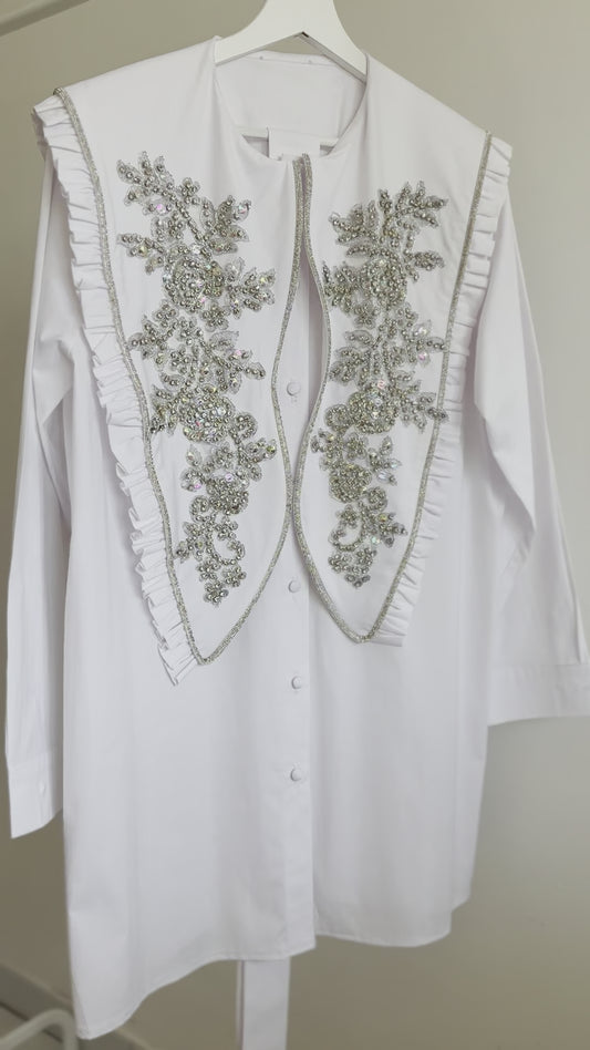 White embellished collar